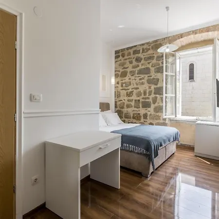 Отель Hotel Rose Сплит